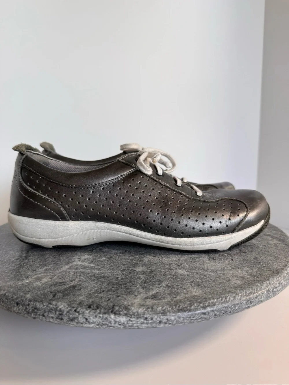 Dansko Leather Hillary Sneakers Tennis Shoes 39